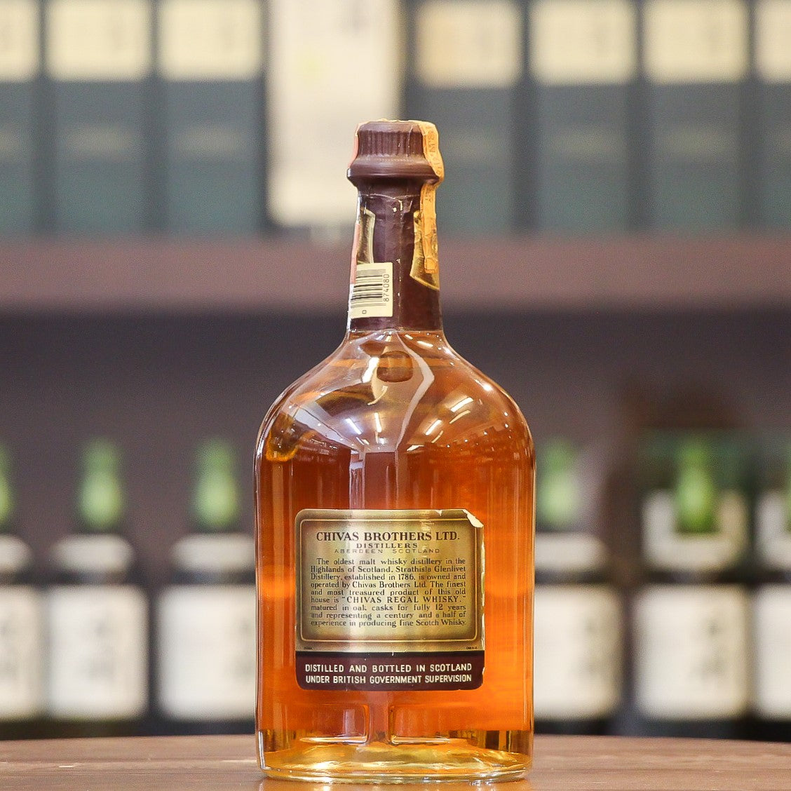 As pioneers of the Blended Scotch Whisky, Chivas Brothers was granted the Royal Warrant by Queen Victoria in 1843. A vintage bottling from Chivas Regal which we estimate to have been bottled between 1970s and 1980s. No box is available.  This is a great way to explore some vintage blends and in most of these bottlings, it is likely to have a greater proportion of Strathisla .