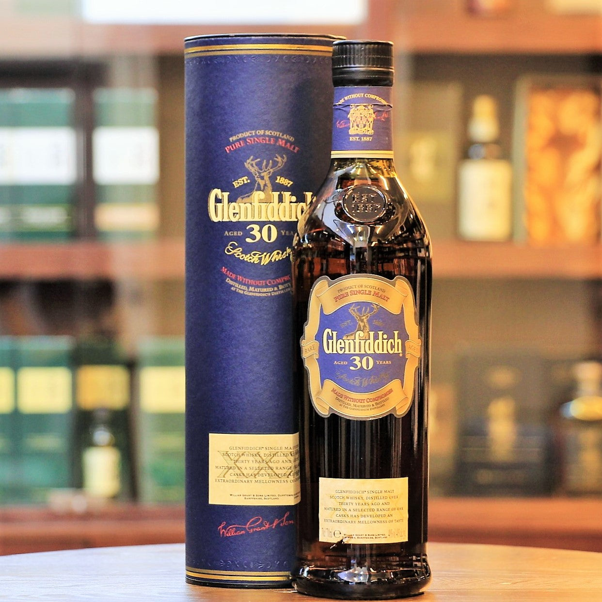 Glenfiddich 30 year old XXX Rare Old Bottling, Speyside Single Malt, IWSC Golden Medal 2007, 40% ABV, 70ml