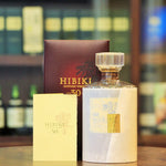 Between 2004 and 2008, this Hibiki 30 year old whisky from Suntory has been awarded multiple times by International Spirits Challenge and World Whiskies Awards. Please note that the bottle number in the image is only for reference.