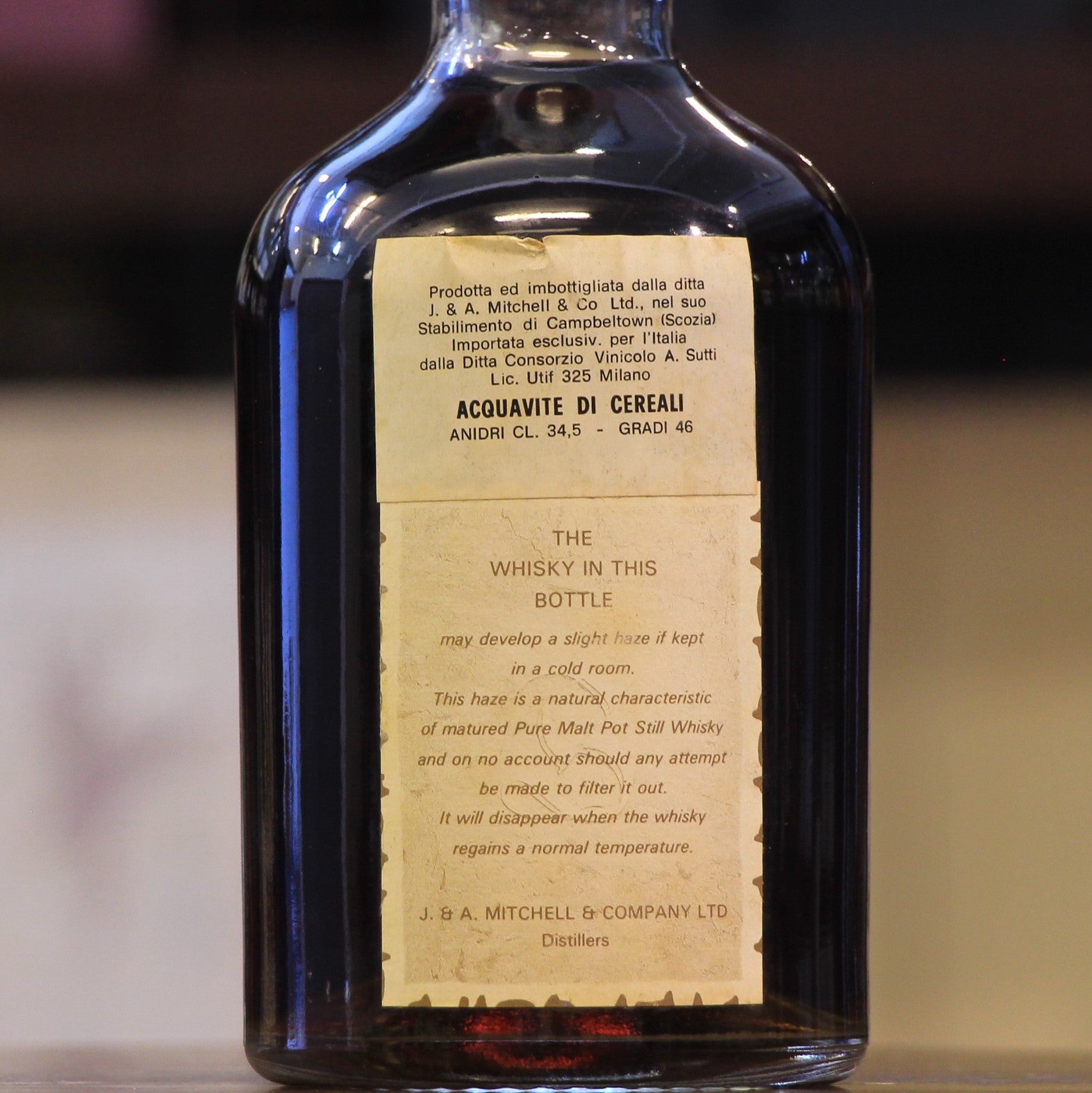 A 21-year-old bottle of Springbank presented in a dumpy bottle for Italian importer Consorzio Vinicolo. Estimated to be bottled in the 1980s, this bottling offers sherry sweet and fruity flavours with some notes of vanilla and old rum, long and spicy finish. Scored 5 stars on Whiskyfun (91 points). 